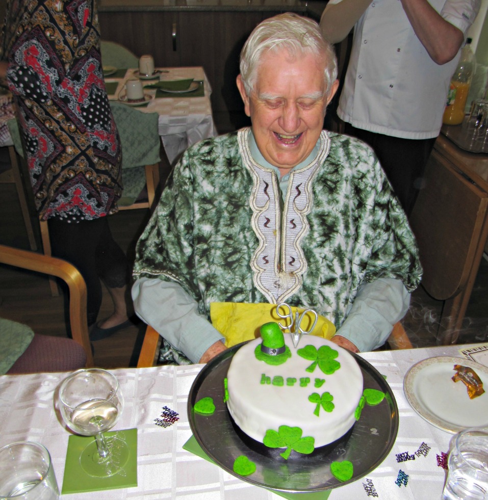 Fr Harry celebrates 90th birthday